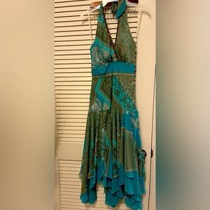 Dress, open back, 👗 vintage. Elegant and comfortable.